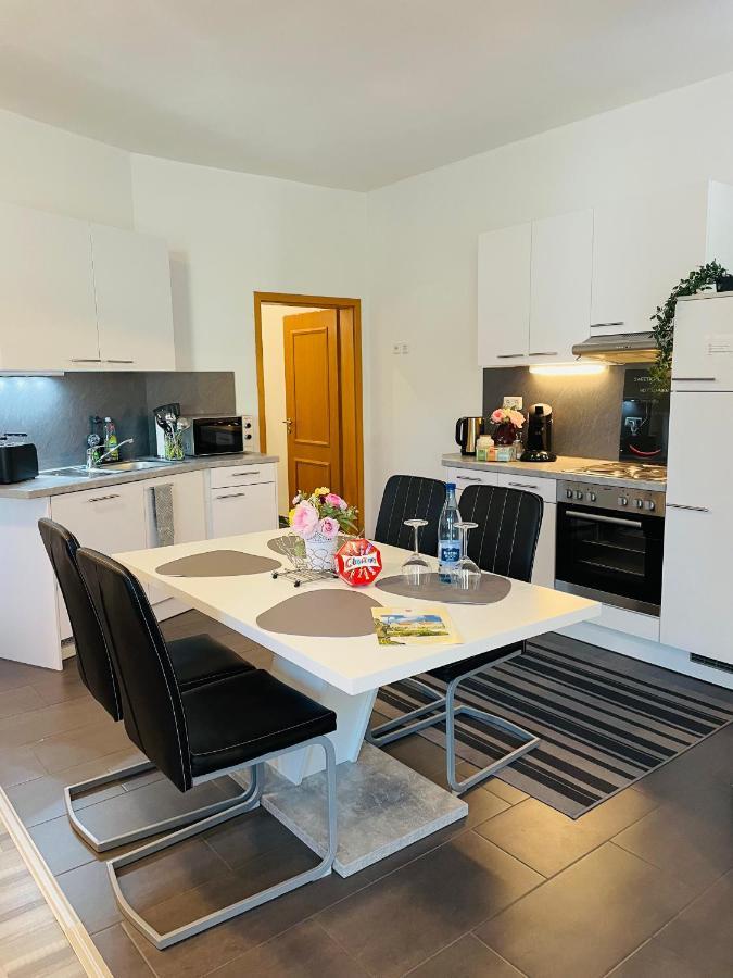 Ferienwohnung Marina An Der Romantischen Strasse 바이케르하임 외부 사진